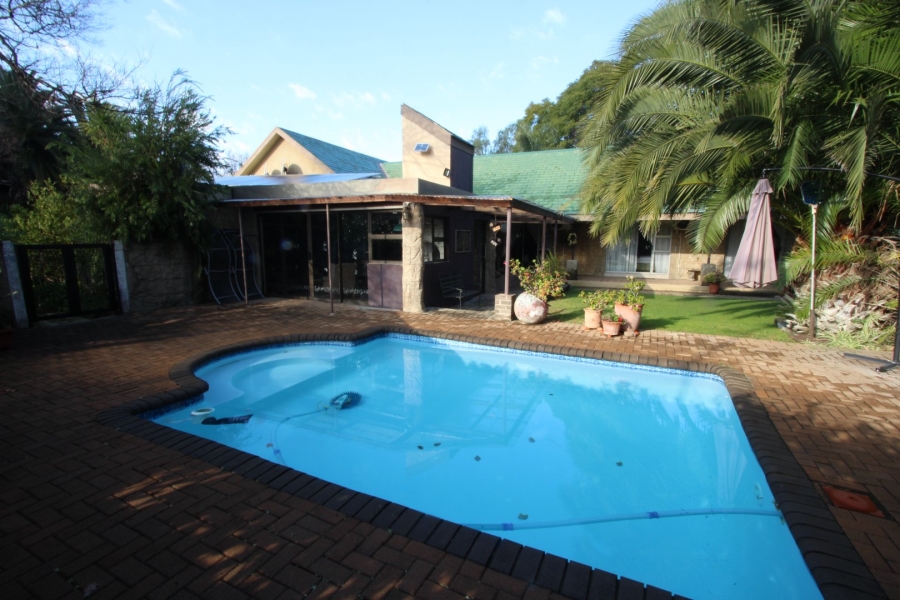 7 Bedroom Property for Sale in Jim Fouchepark Free State